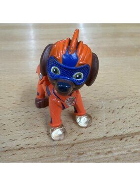 Paw Patrol Zuma Light Up Toy Figurine Doesn’t Work Needs Battery